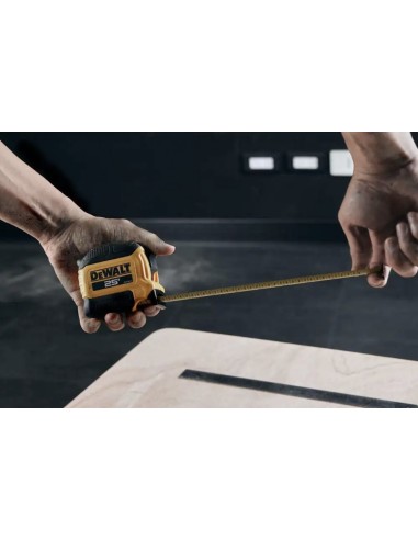 Cinta métrica DEWALT ATOMIC 25 ft × 1 1/8 in...